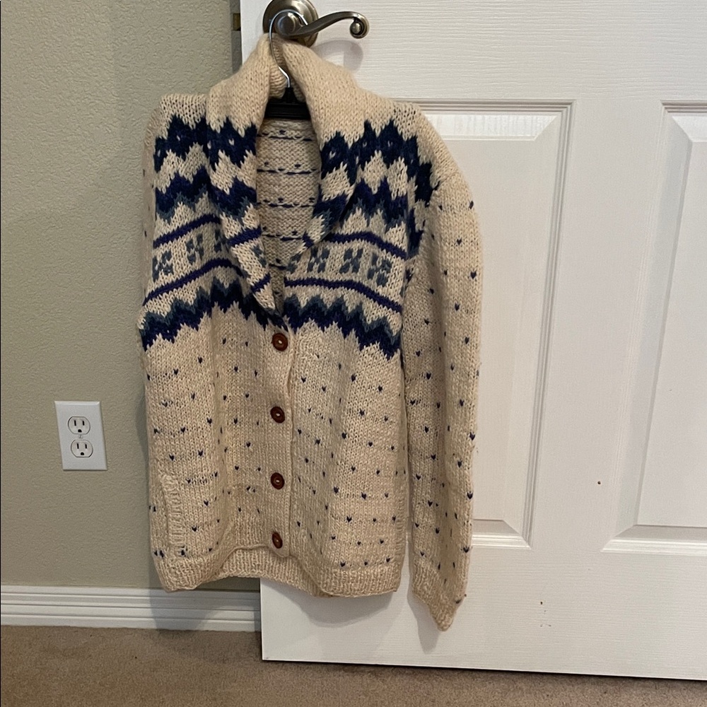Woolrich Cream and Blue Patterned Cardigan
